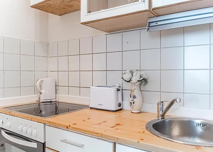 Cozy 2br Apt, Steps To Belvedere & Center Daire Viyana