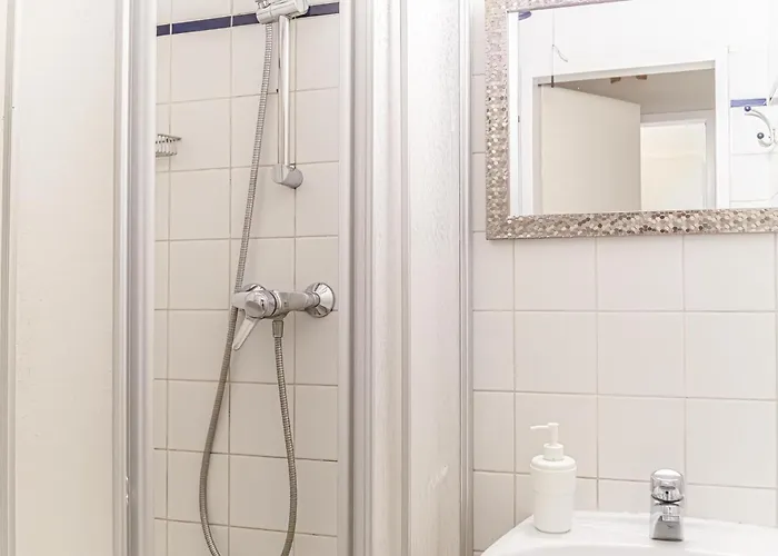 Apartment Cozy 2br Apt, Steps To Belvedere & Center Vienna
